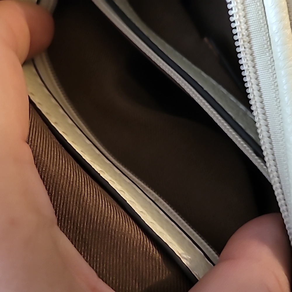 Large Purse - Picture 11 of 16